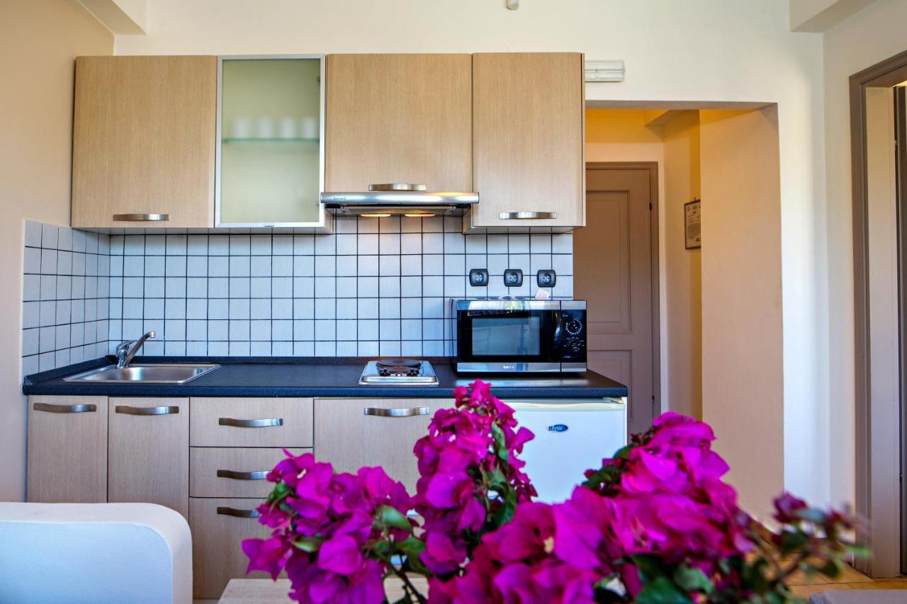 Lefka Apartments Parigoria Exterior photo