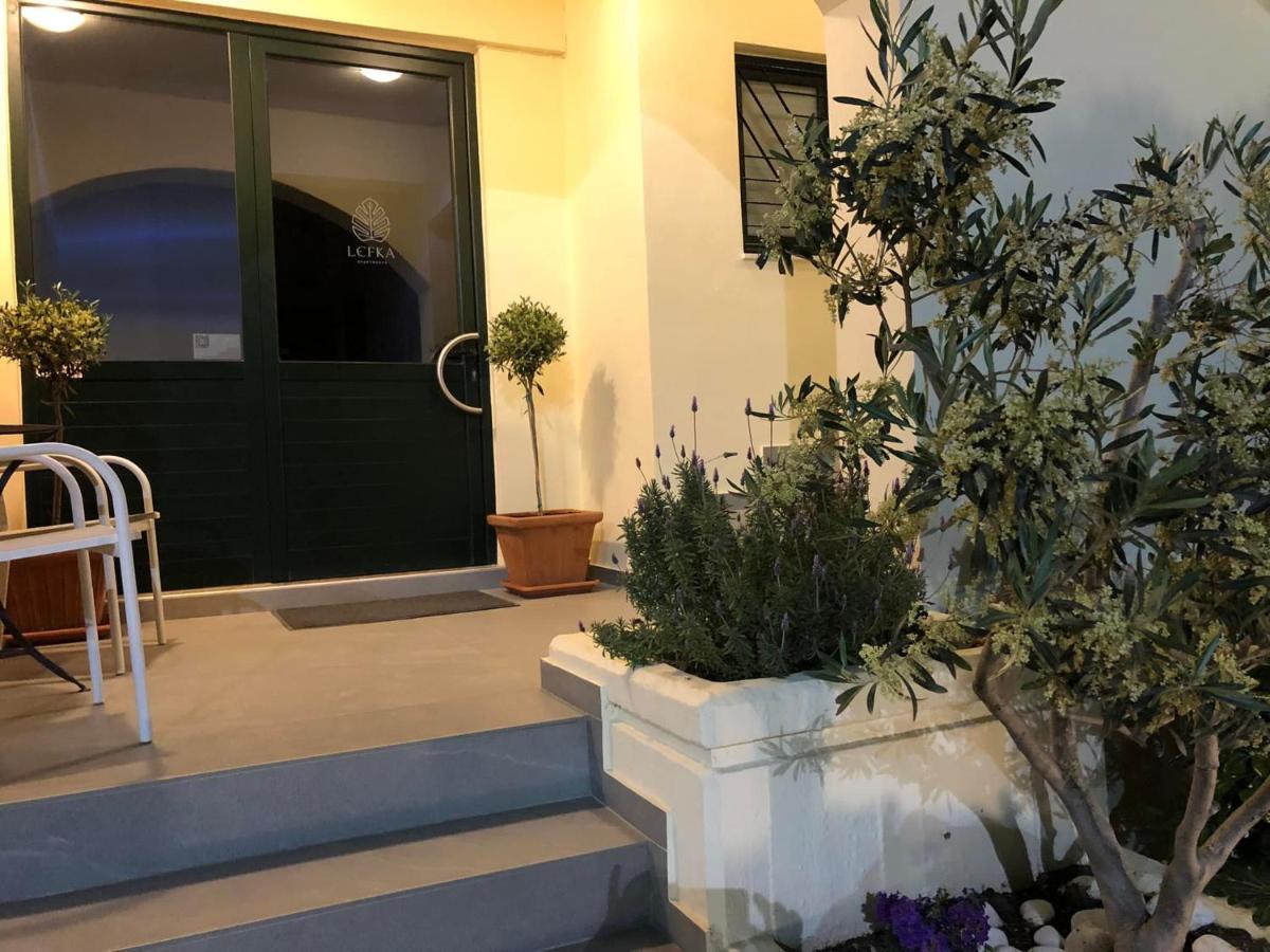 Lefka Apartments Parigoria Exterior photo